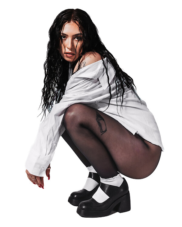 Photo: Vicky (No Credit)